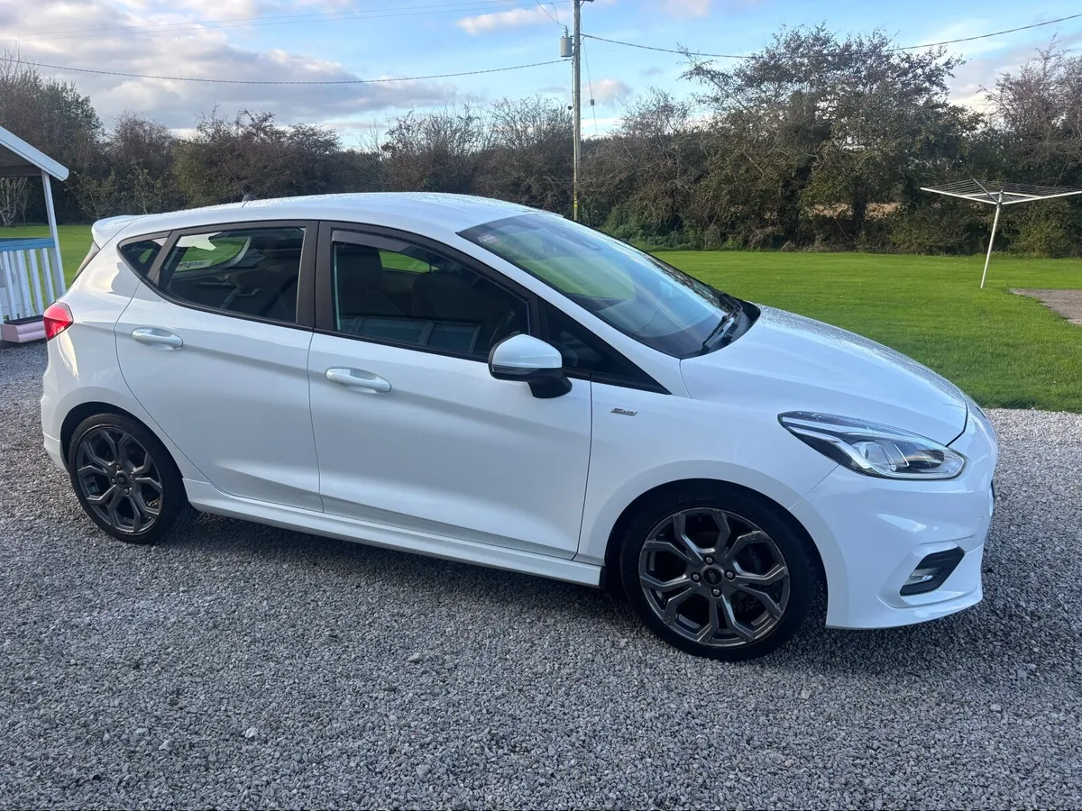 Ford Fiesta 2018 (Low Mileage) - Image 2
