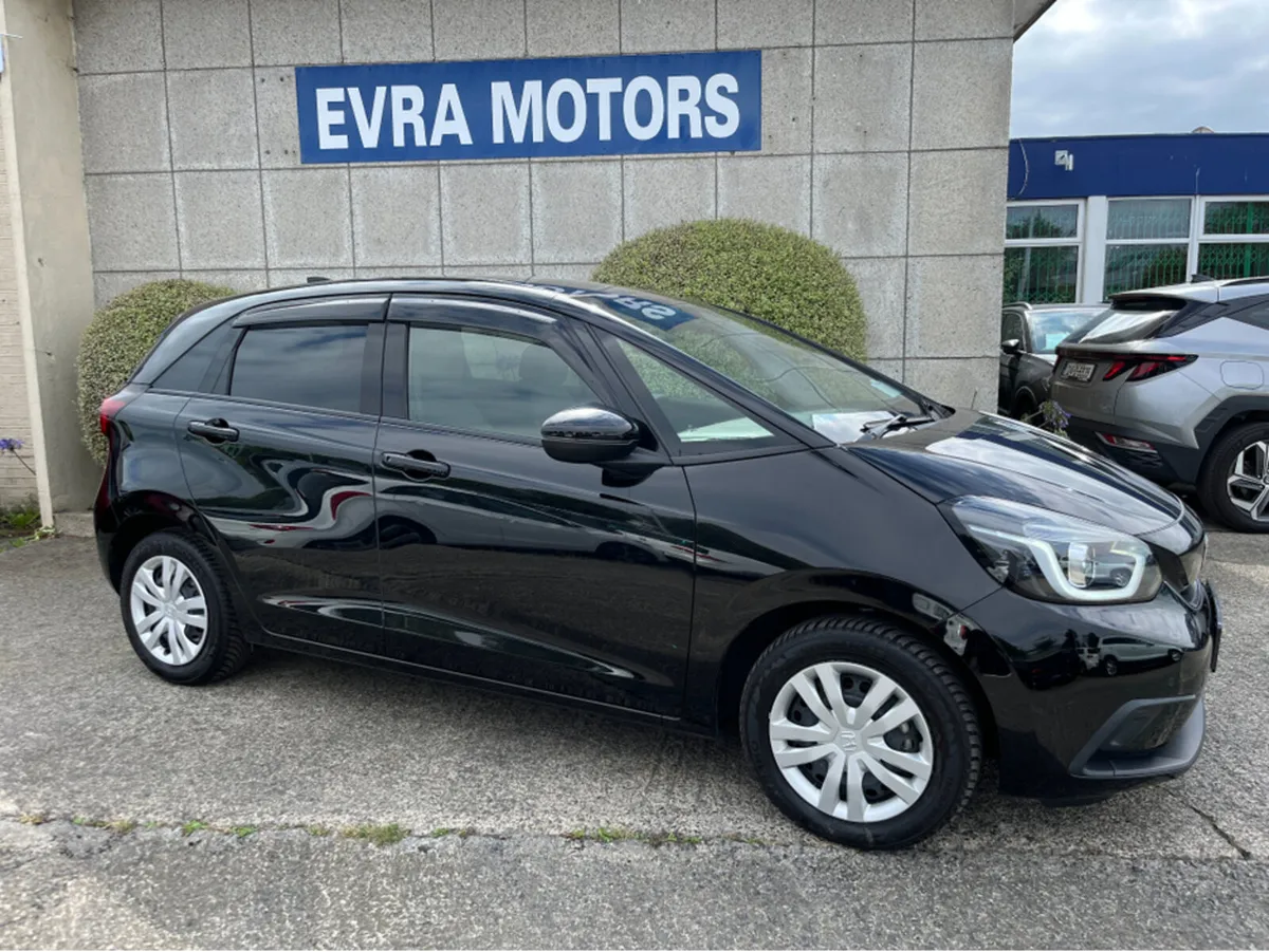 Honda Fit HYBRID AUTOMATIC 1.5 PETROL //REVERSE CA - Image 4