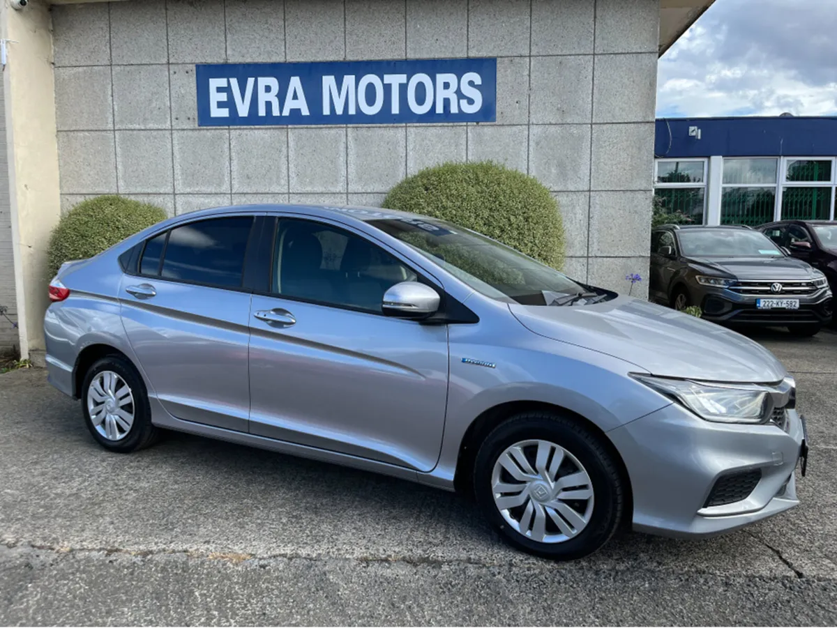 Honda Grace AUTOMATIC HYBRID 1.5 PETROL //LOW MILE - Image 3