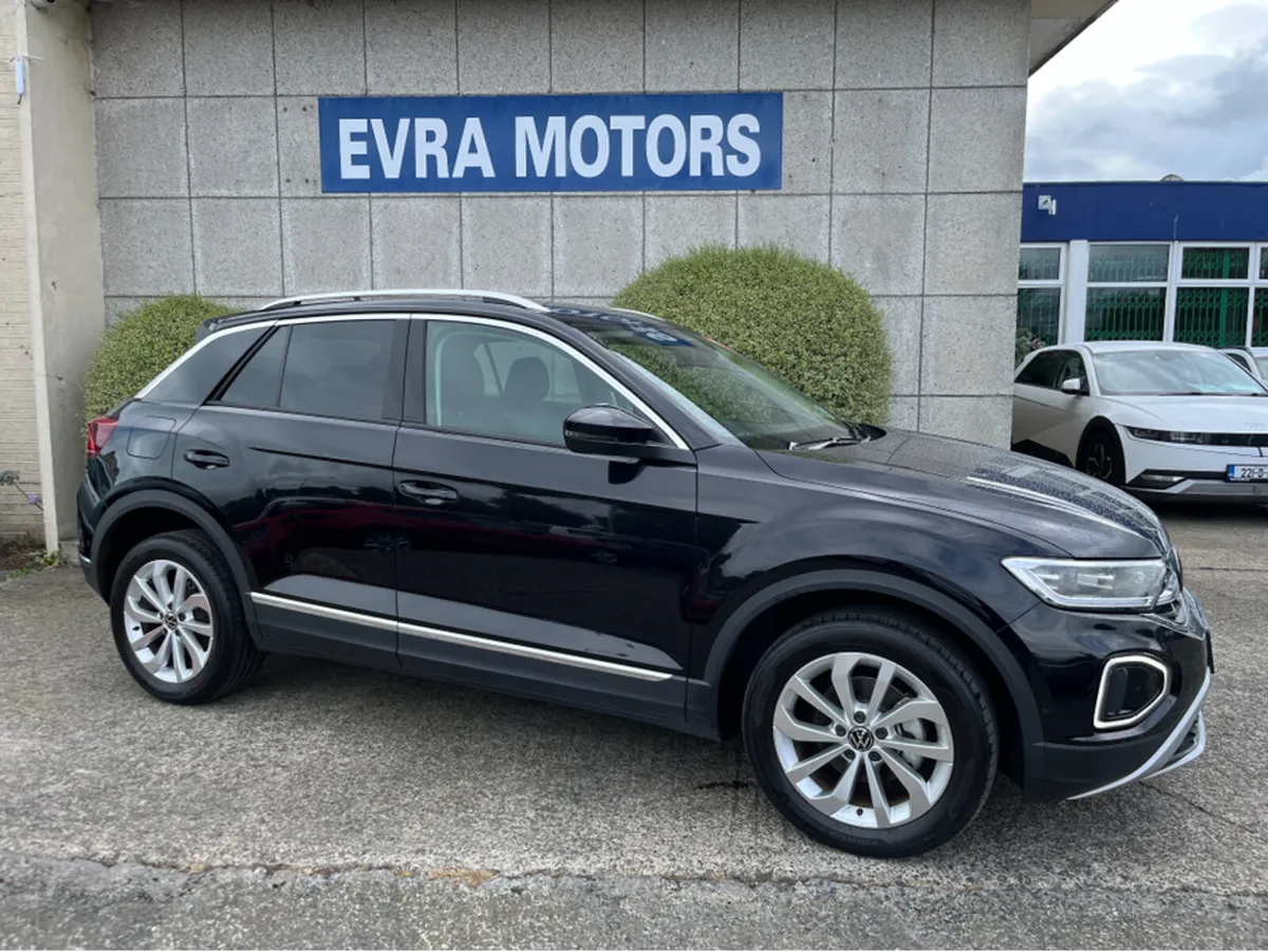 Volkswagen T-Roc STYLE AUTOMATIC 1.5 PETROL //REVE - Image 2