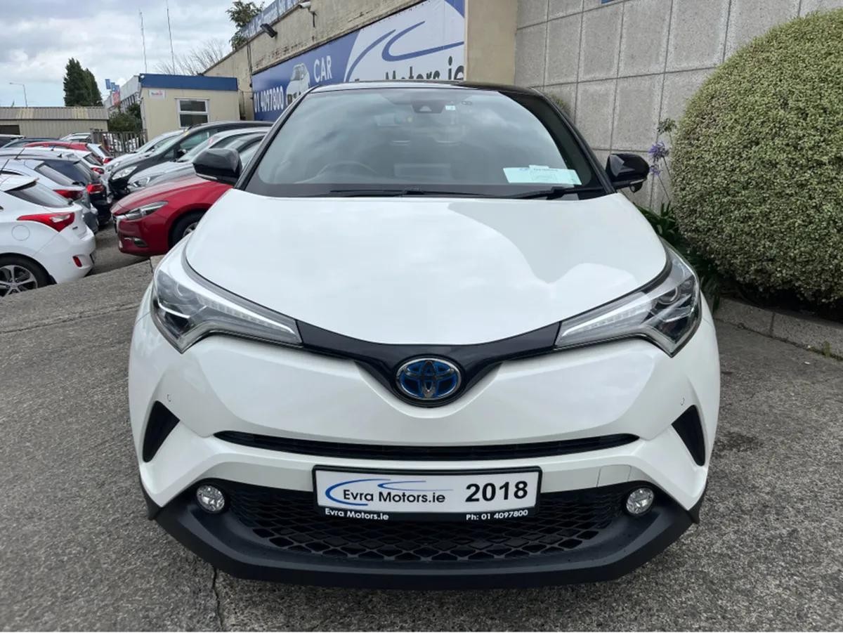 Toyota C-HR SOL HYBRID AUTOMATIC 1.8 PETROL //HIGH - Image 2
