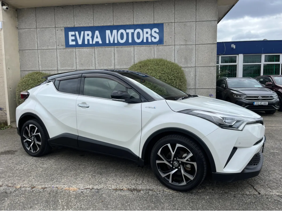 Toyota C-HR SOL HYBRID AUTOMATIC 1.8 PETROL //HIGH - Image 3