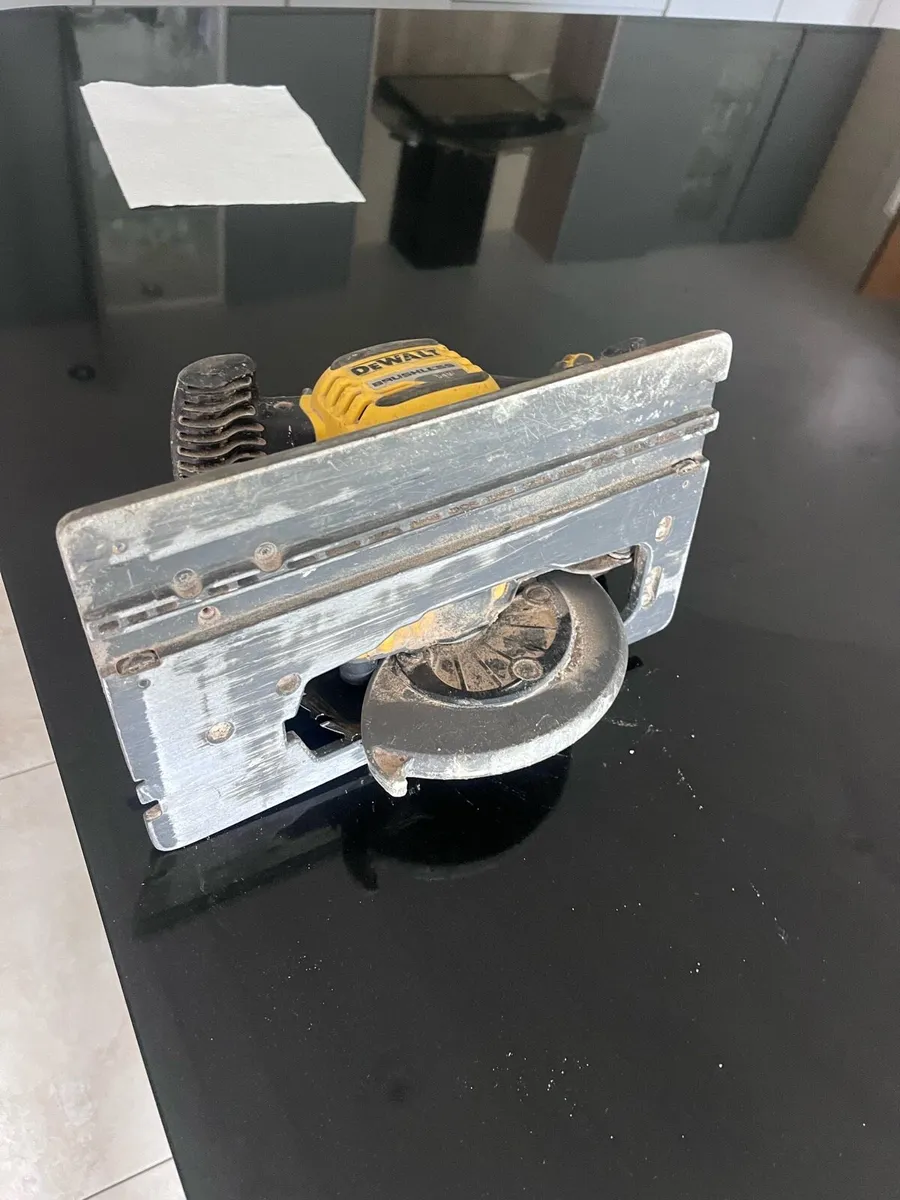 Dewalt 54v saw - Image 3