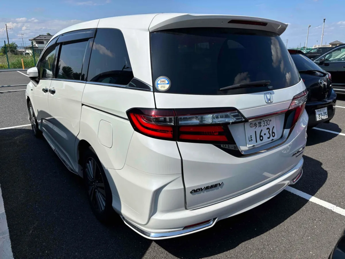 Honda Odyssey 8 SEATER AUTOMATIC 2.0 PETROL HYBRID - Image 2