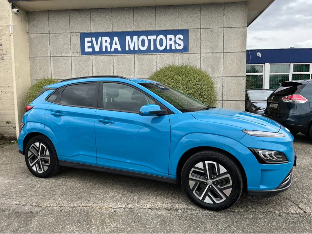 Hyundai KONA PREMIUM EV 64KWH //SAT NAV//REVERSE C - Image 3