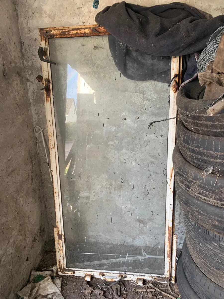 Jcb 814 front window