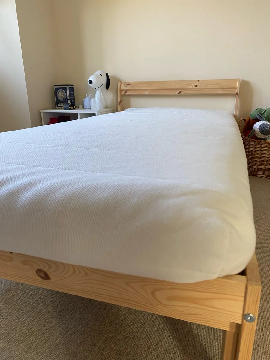 Single beds x 3 - Image 2