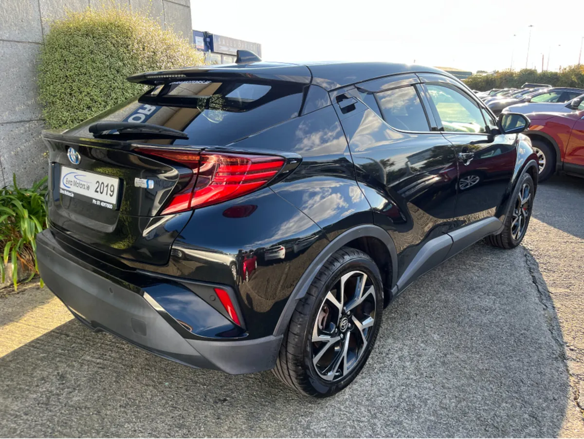 Toyota C-HR SOL HYBRID AUTOMATIC 1.8 PETROL //HIGH - Image 4
