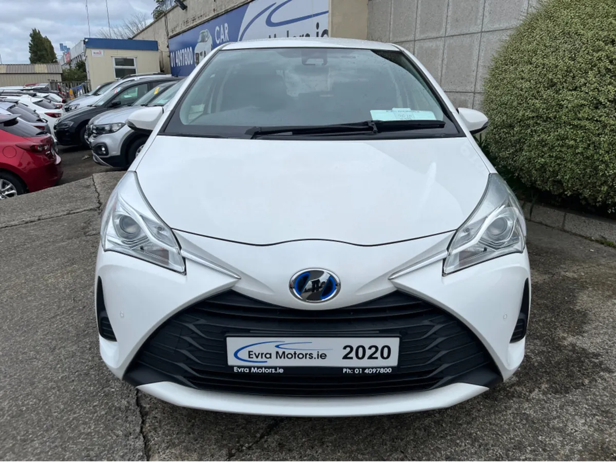 Toyota Vitz YARIS AUTOMATIC 1.5 PETROL HYBRID //RE - Image 2