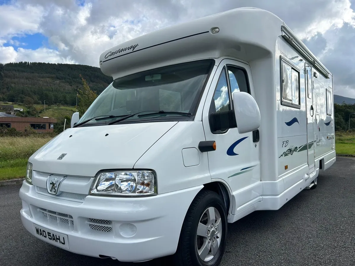 Peugeot Boxer 2.8 TDI Compass castaway fix Bed - Image 1