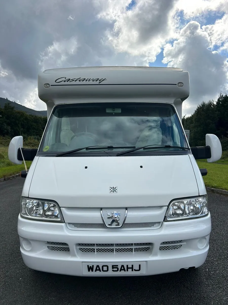 Peugeot Boxer 2.8 TDI Compass castaway fix Bed - Image 2