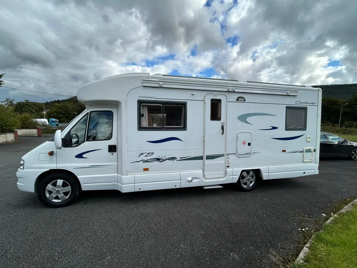 Peugeot Boxer 2.8 TDI Compass castaway fix Bed - Image 3