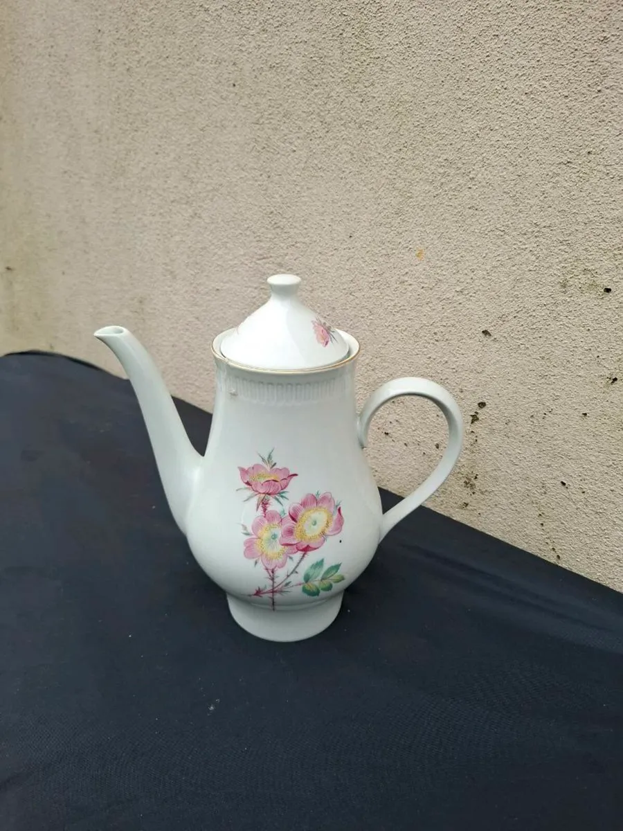 China floral tea pot postage possible