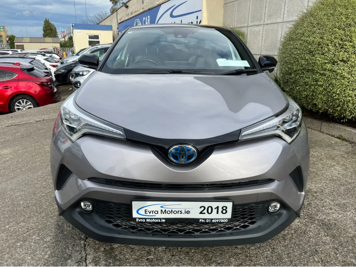Toyota C-HR SOL HYBRID AUTOMATIC 1.8 PETROL //HIGH - Image 2