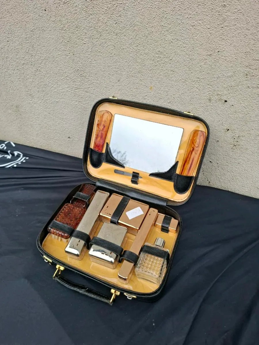 Vintage travel box postage possible