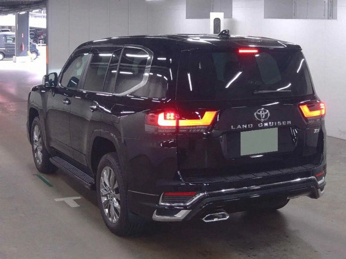 Toyota Land Cruiser AMAZON 3.3 DIESEL AUTOMATIC // - Image 2