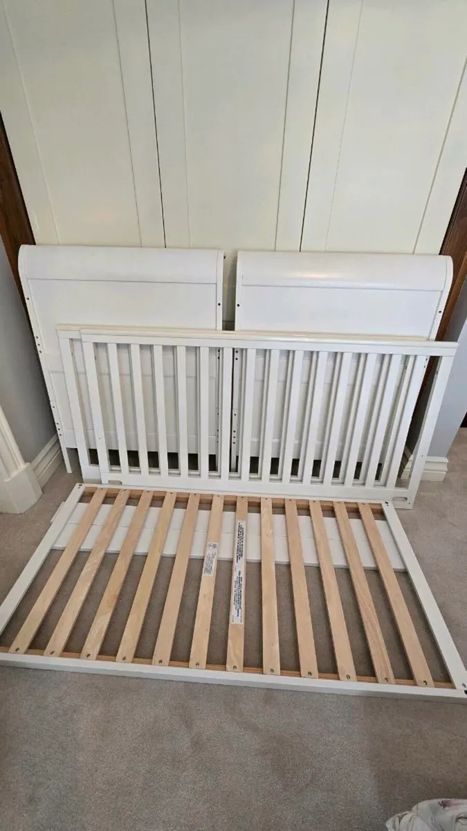 Mamas & Papas Cot Bed - Image 3