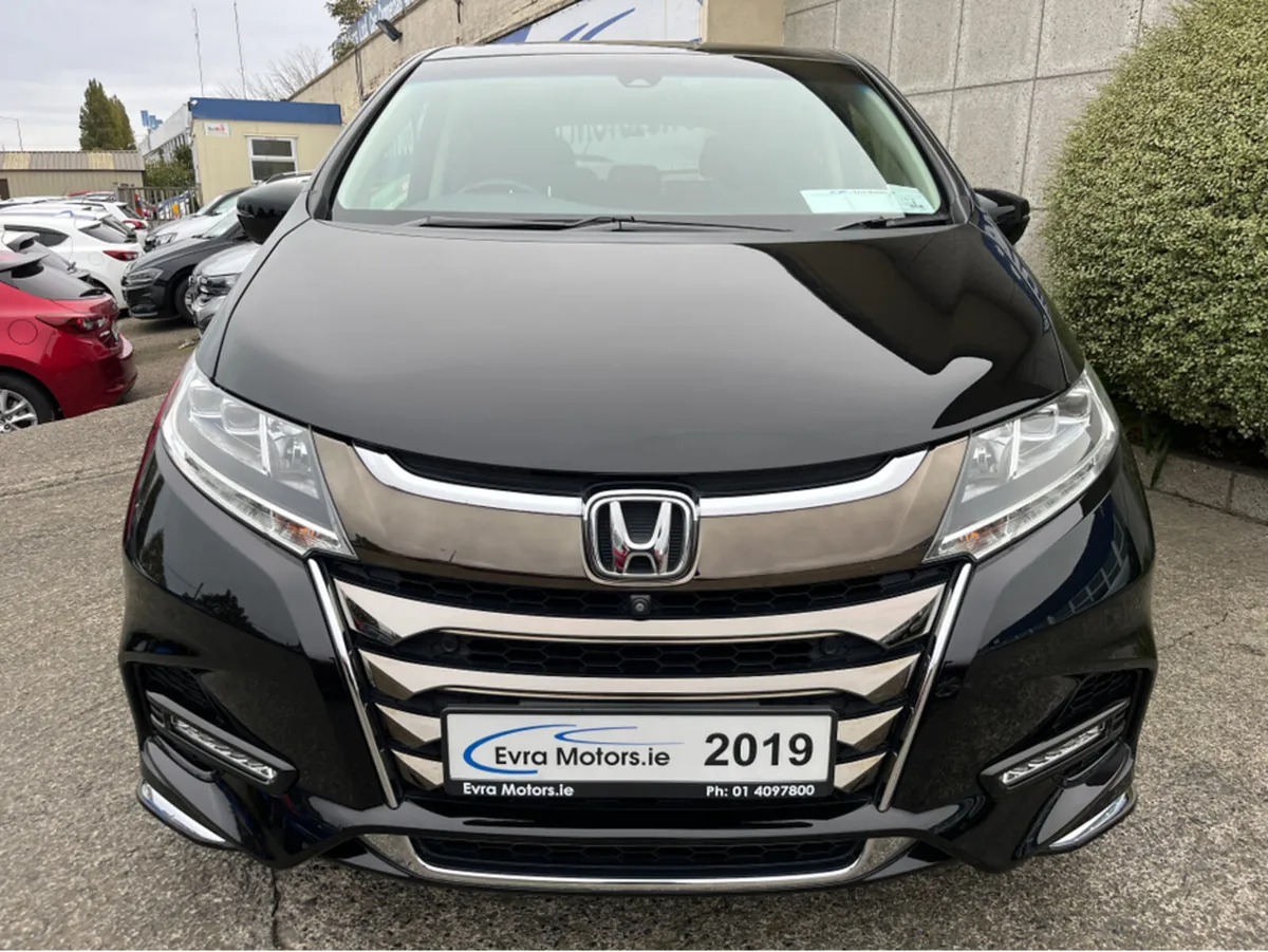 Honda Odyssey ABSOLUTE 8 SEATER AUTOMAITC HYBRID 2 - Image 2