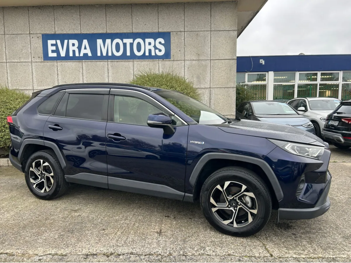 Toyota RAV4 HYBRID AUTOMATIC 2.5 PETROL //ADAPTIVE - Image 4