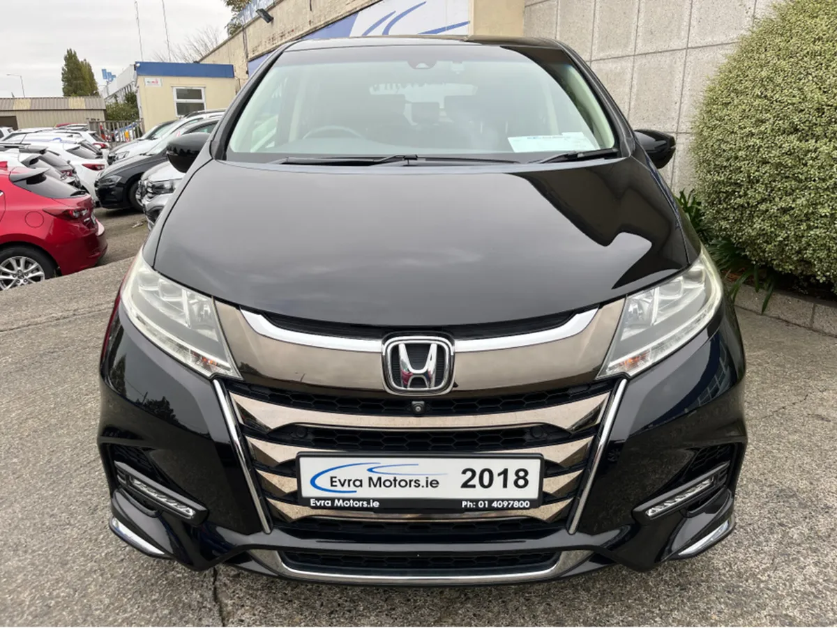 Honda Odyssey ABSOLUTE 7 SEATER AUTOMATIC HYBRID 2 - Image 3