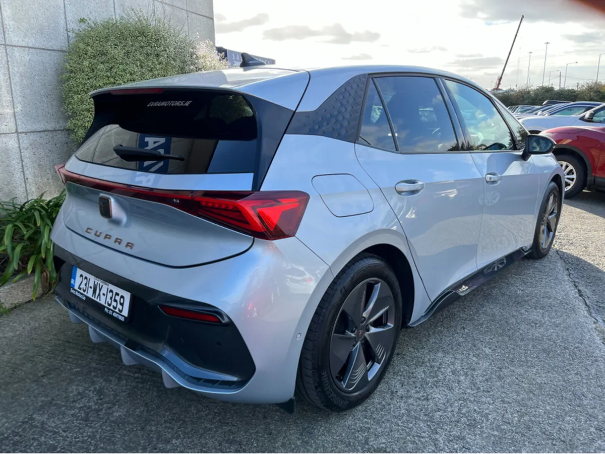 Cupra Born 58KWH 204HP ELECTRIC //HEATED STEERING - Image 4
