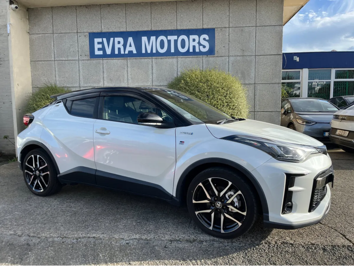 Toyota C-HR GR AUTOMATIC HYBRID 1.8 PETROL //HIGH - Image 4