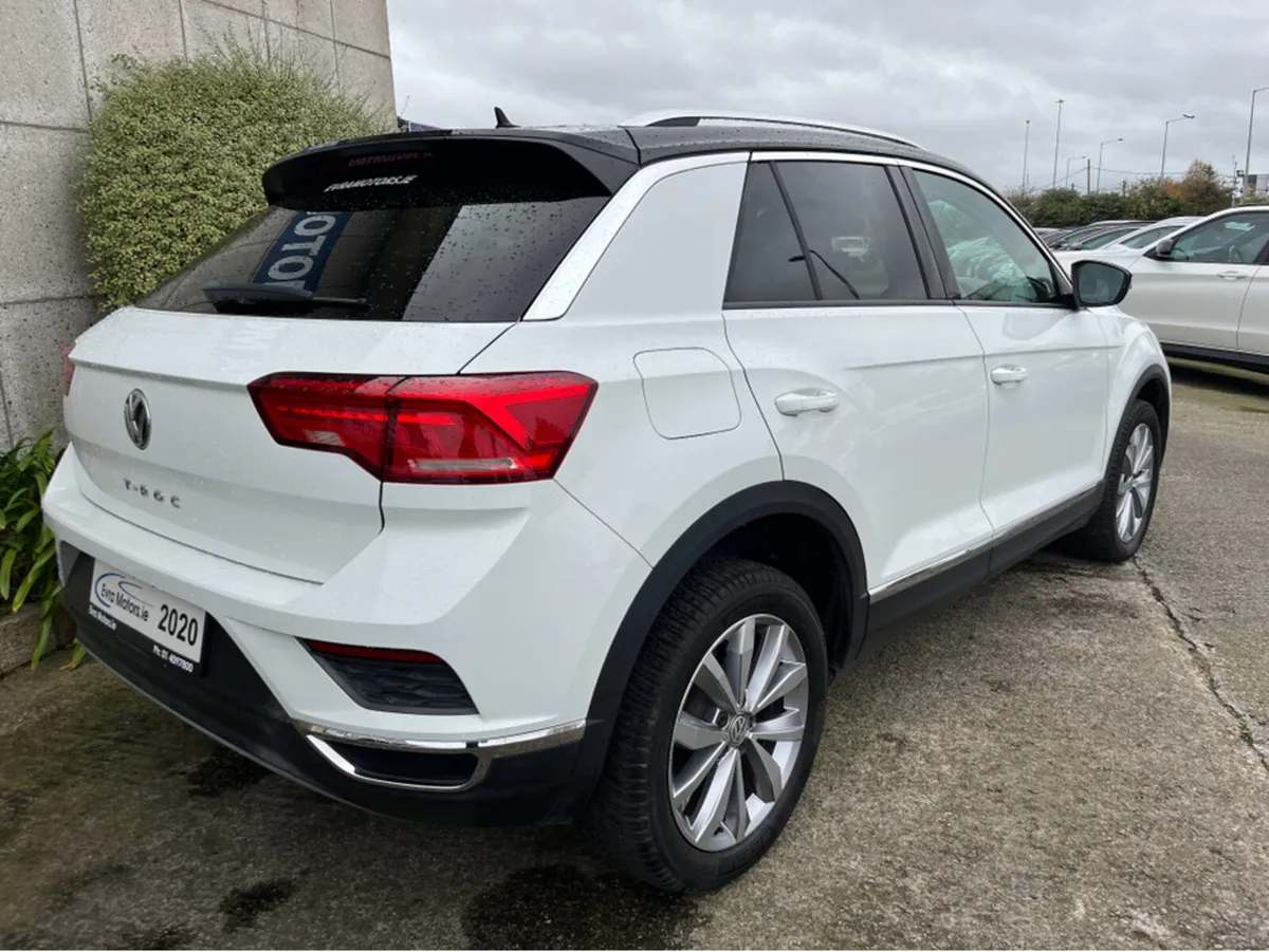 Volkswagen T-Roc STYLE AUTOMATIC 2.0 DIESEL //HIGH - Image 4