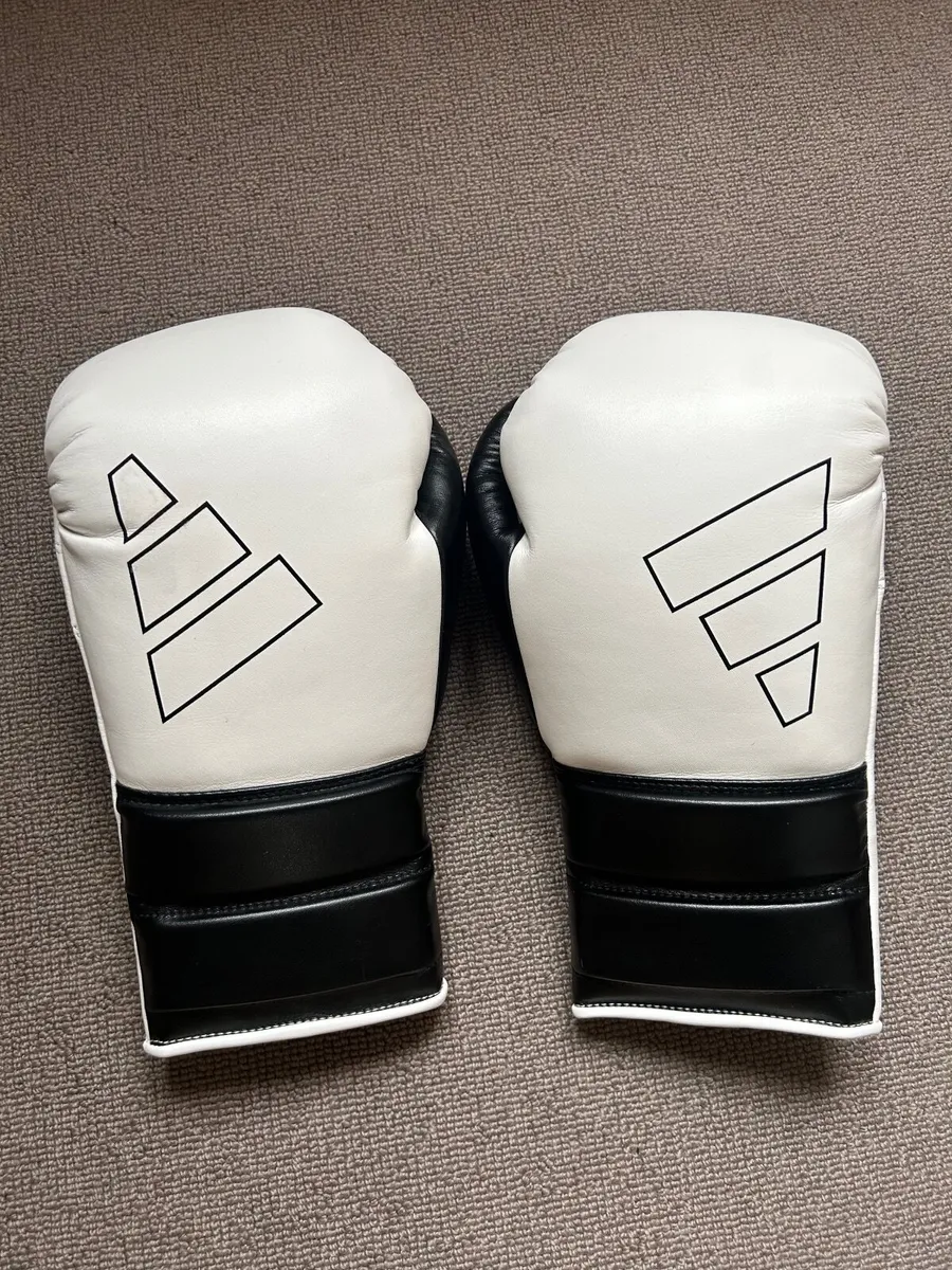Adidas 500 Hybrid Boxing gloves - Image 1
