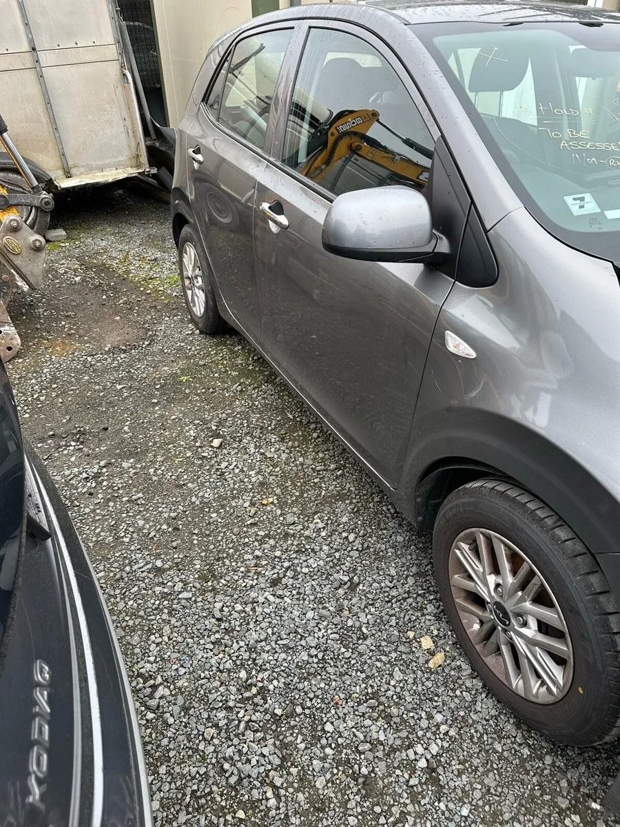 2024 Kia Picanto Automatic (No Texts Answered) - Image 2