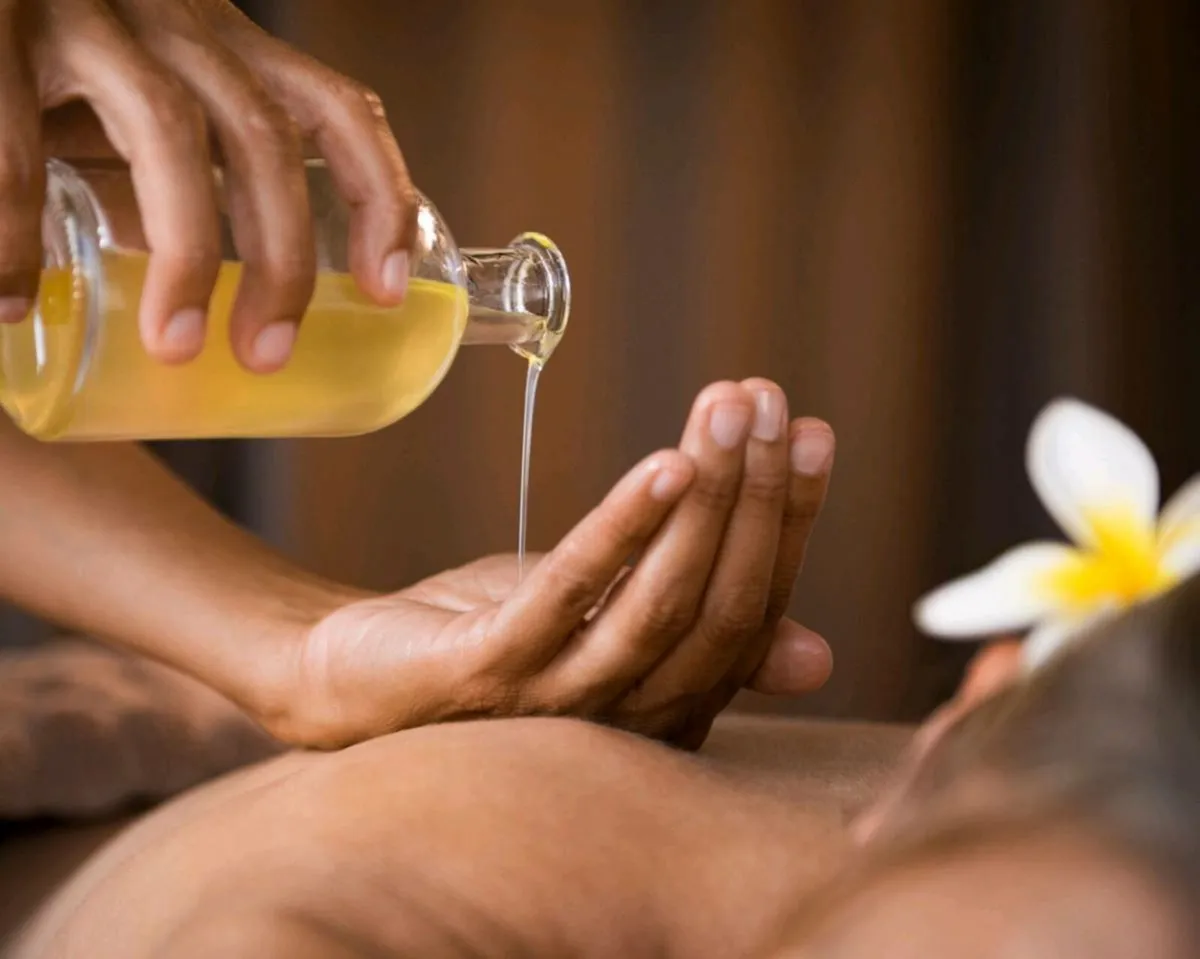 Massage for Women's - Image 1
