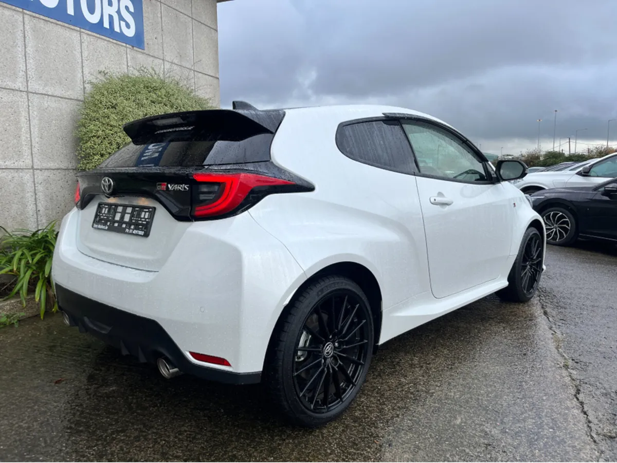 Toyota Yaris GR RS AUTOMATIC 1.5 PETROL //LOW MILE - Image 4