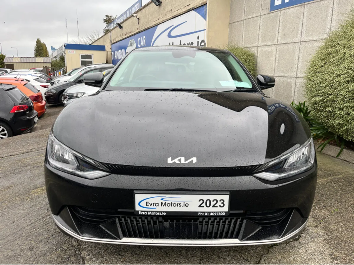 Kia EV6 AIR ELECTRIC //FULL LEATHER//ADAPTIVE CRUI - Image 2