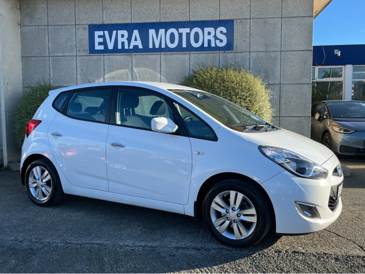 Hyundai ix20 DELUXE AUTOMATIC 1.6 PETROL - Image 2