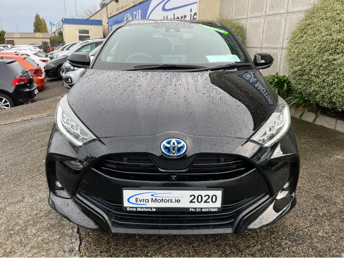 Toyota Yaris Z HYBIRD AUTOMATIC 1.5 PETROL //MASSI - Image 3
