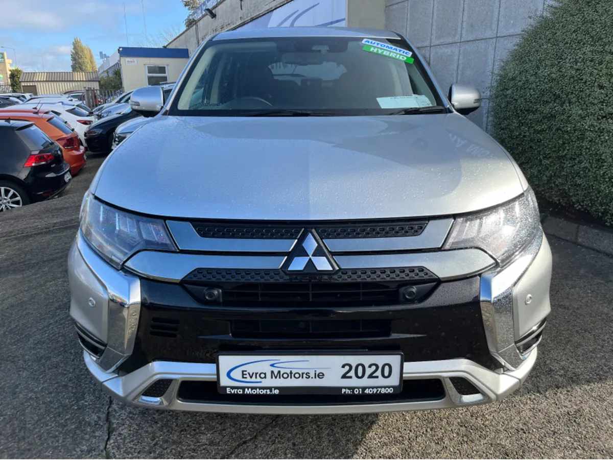 Mitsubishi Outlander 4WD G PLUS PHEV 2.4 PETROL HY - Image 2