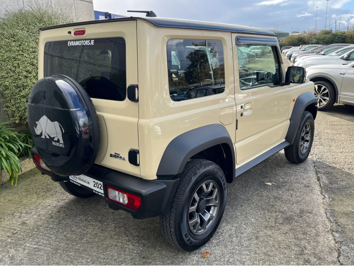 Suzuki Jimny SIERRA 4 SEAT MANUAL 1.5 PETROL //HIG - Image 4