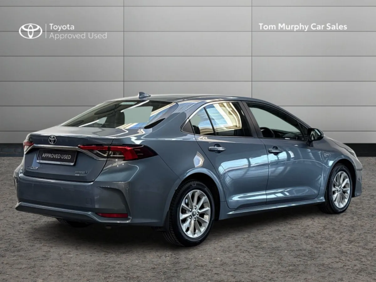 Toyota Corolla COROLLA HYBRID LUNA SAL - Image 2
