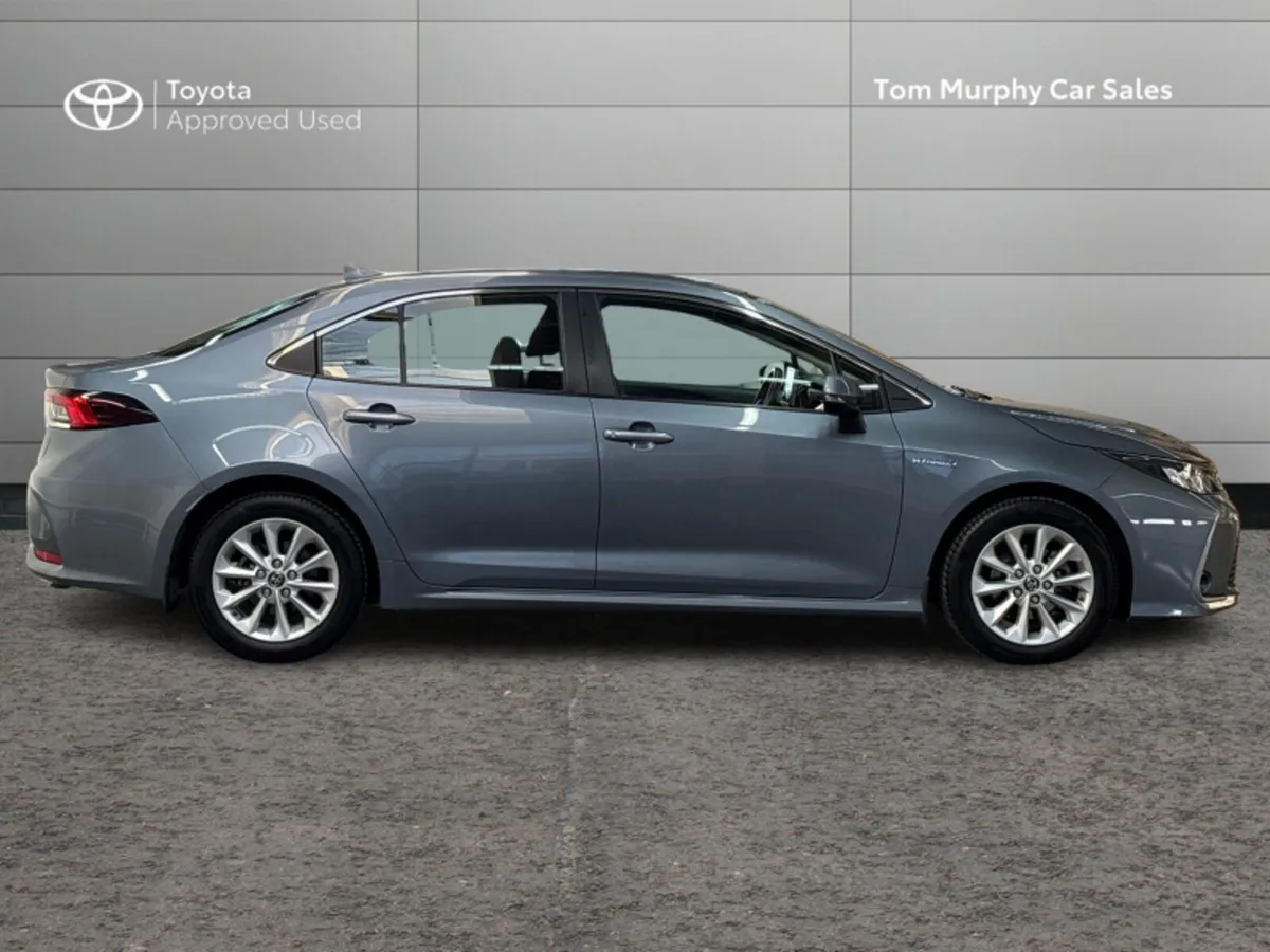 Toyota Corolla COROLLA HYBRID LUNA SAL - Image 3