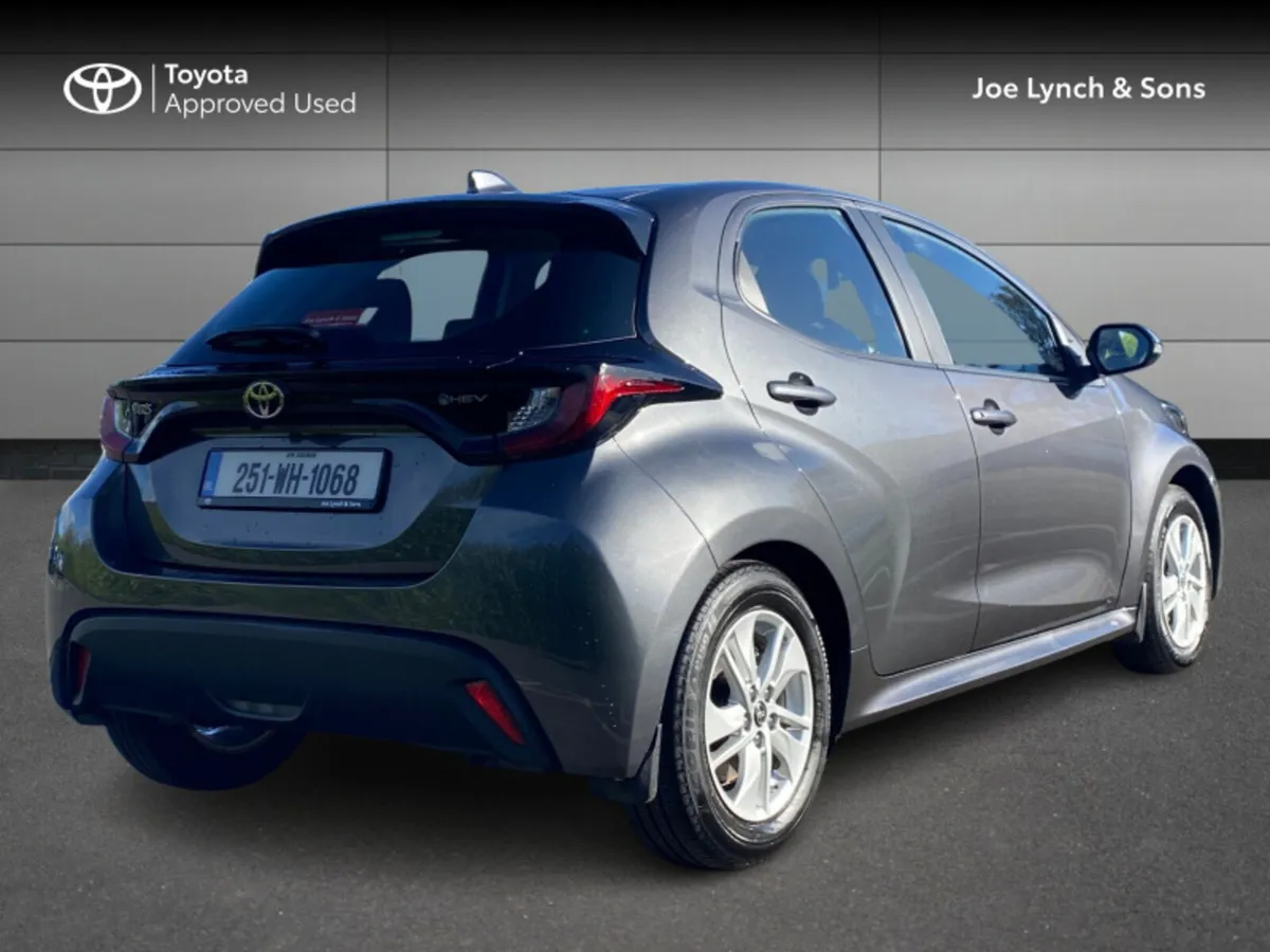 Toyota Yaris Yaris Hybrid 115 Luna - Image 2