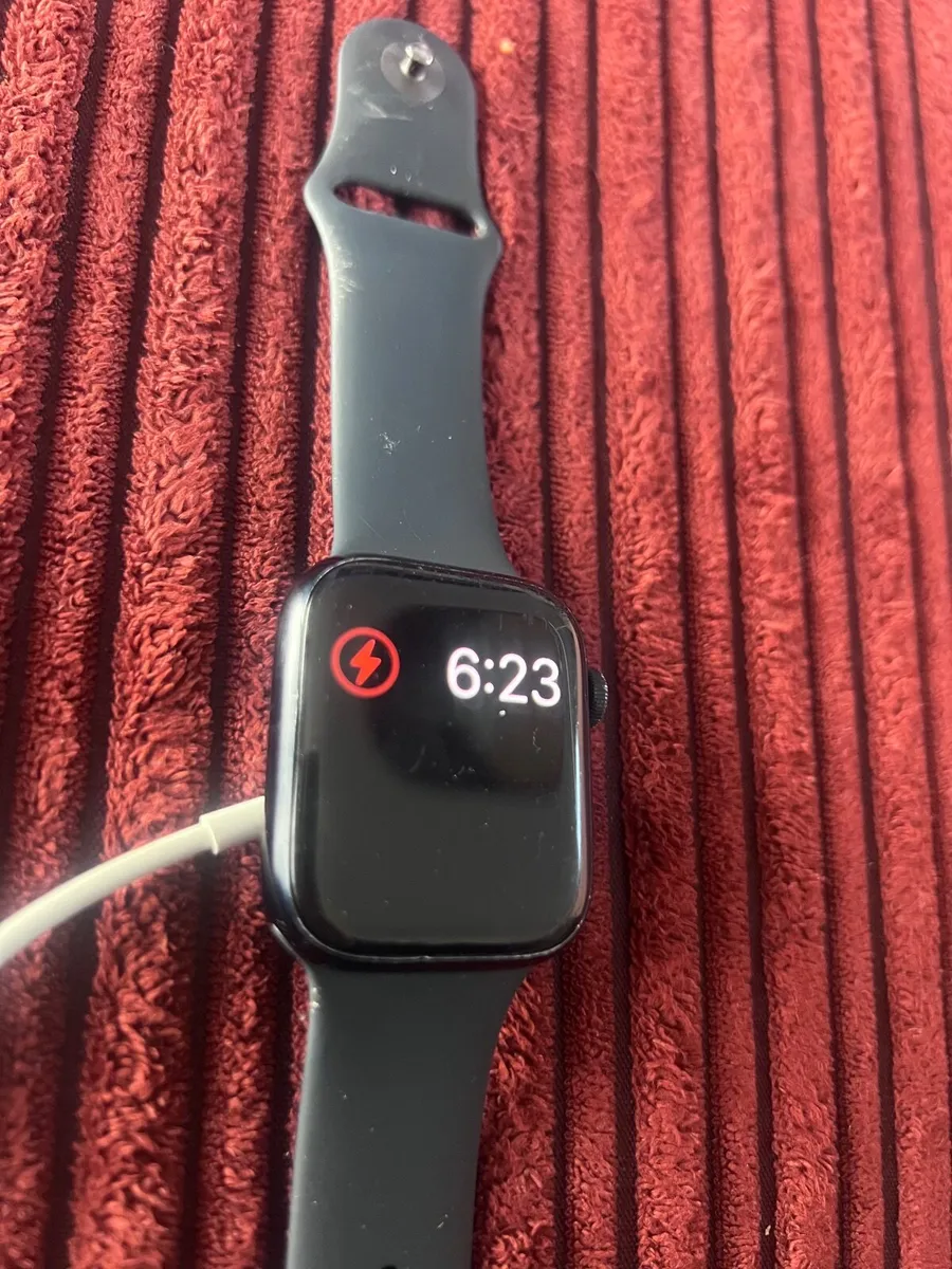 Apple Watch Series 7 45MM - Image 1