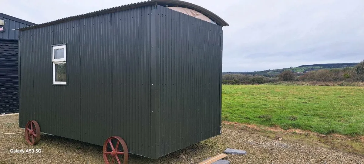 Shepherds hut  glamping - Image 2
