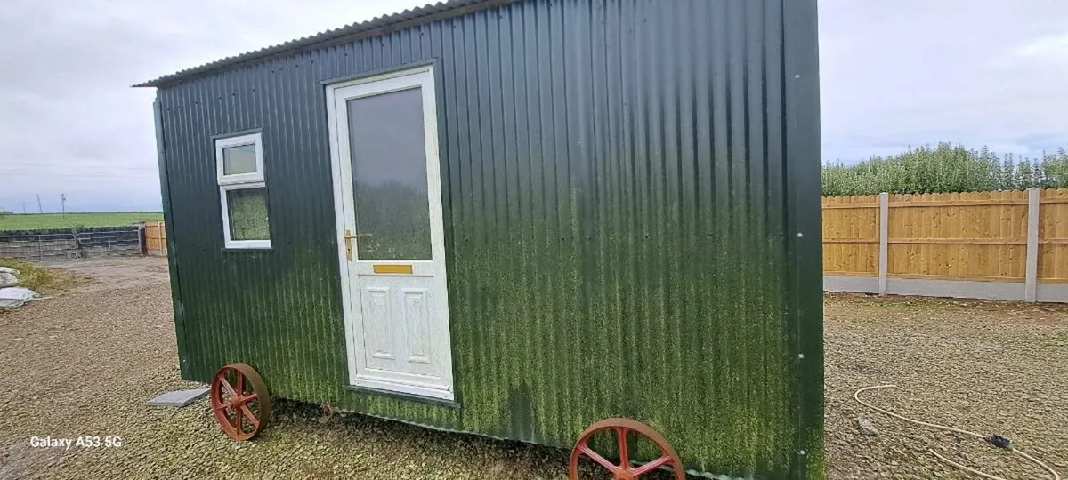 Shepherds hut  glamping - Image 3