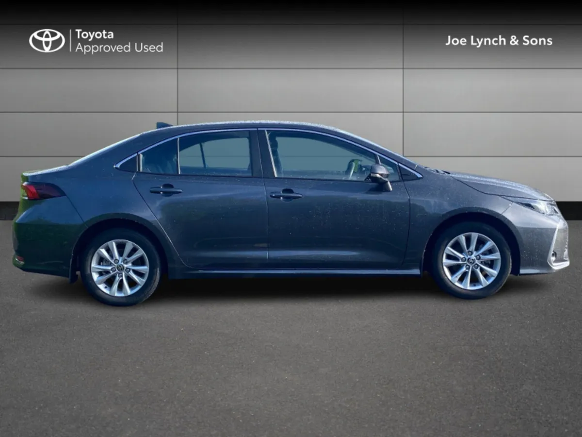 Toyota Corolla COROLLA SALOON LUNA - Image 3