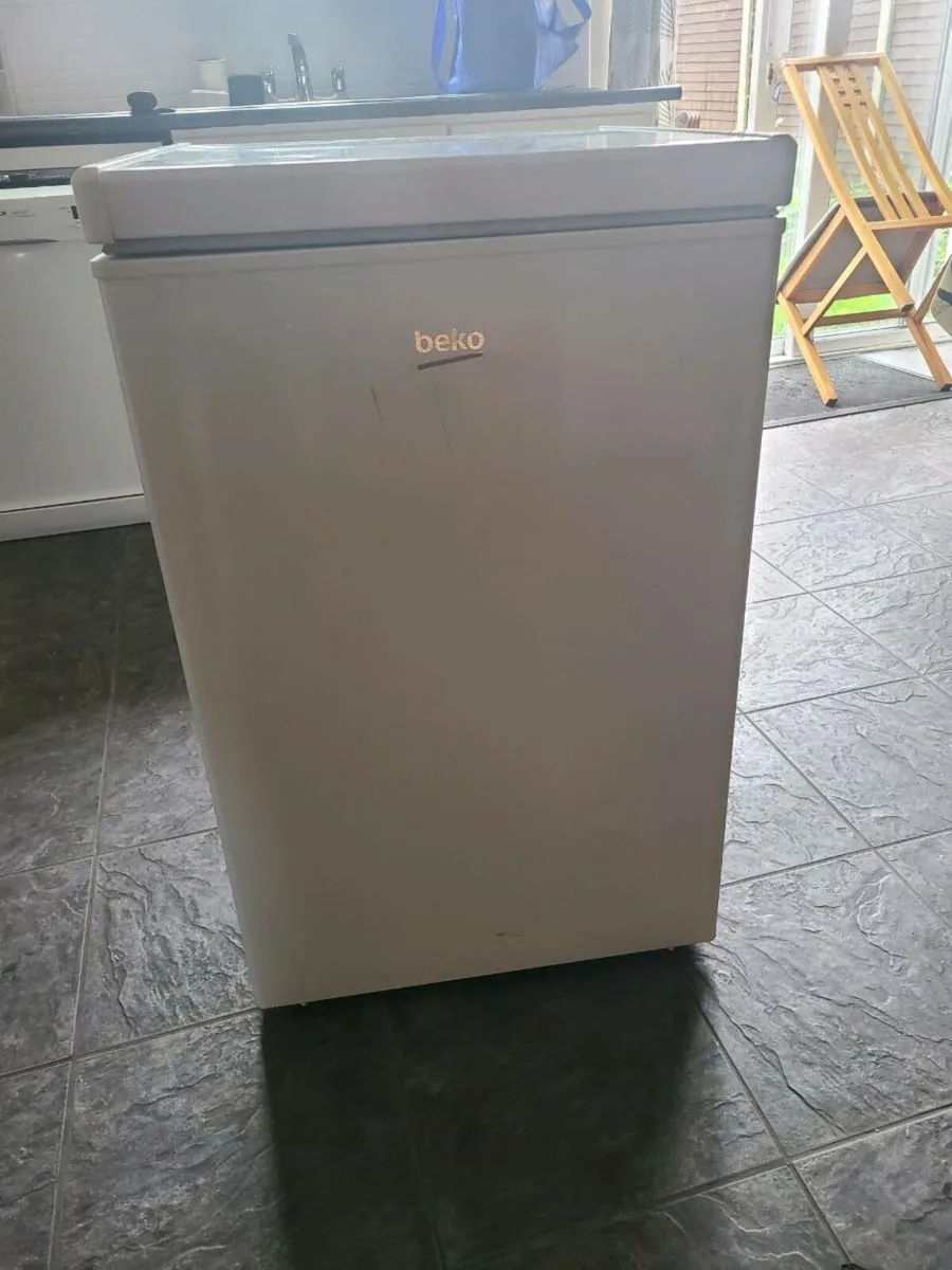 Freezer - top loading - Image 1