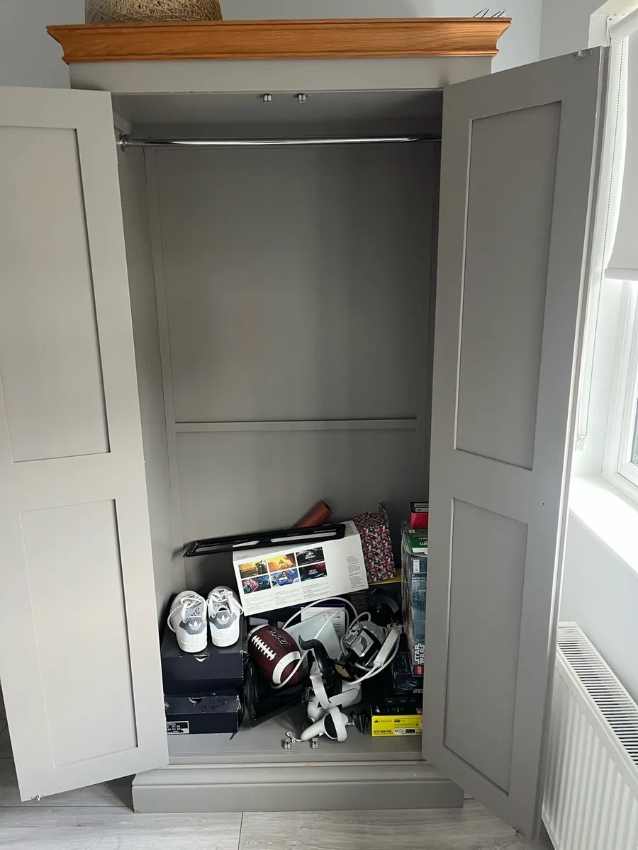 Wardrobe - Image 3