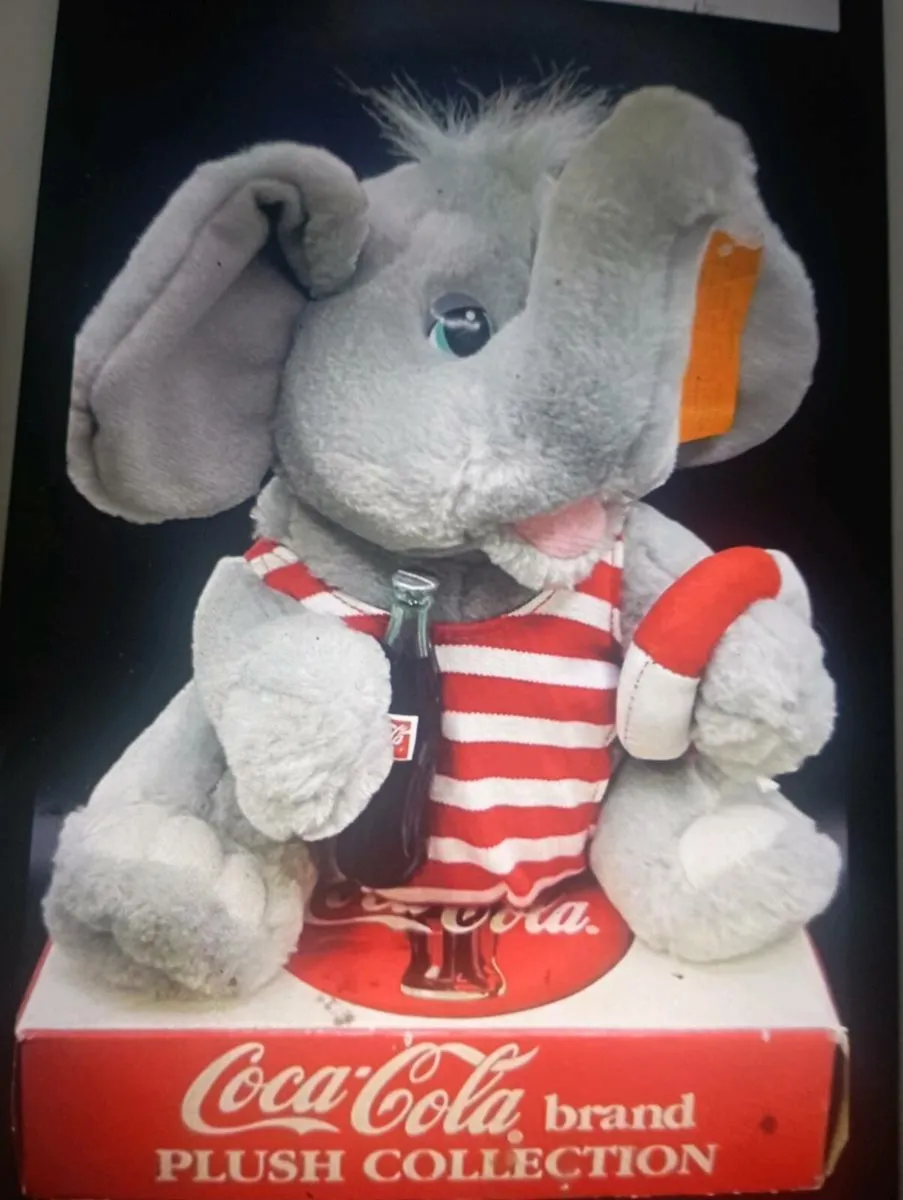 VINTAGE 1996 COCA-COLA ELEPHANT PLUSH BY PLAY - Image 3