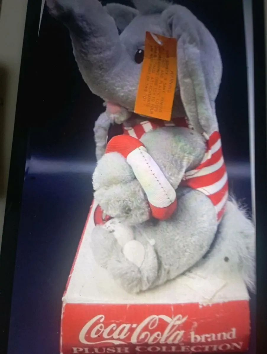 VINTAGE 1996 COCA-COLA ELEPHANT PLUSH BY PLAY - Image 4