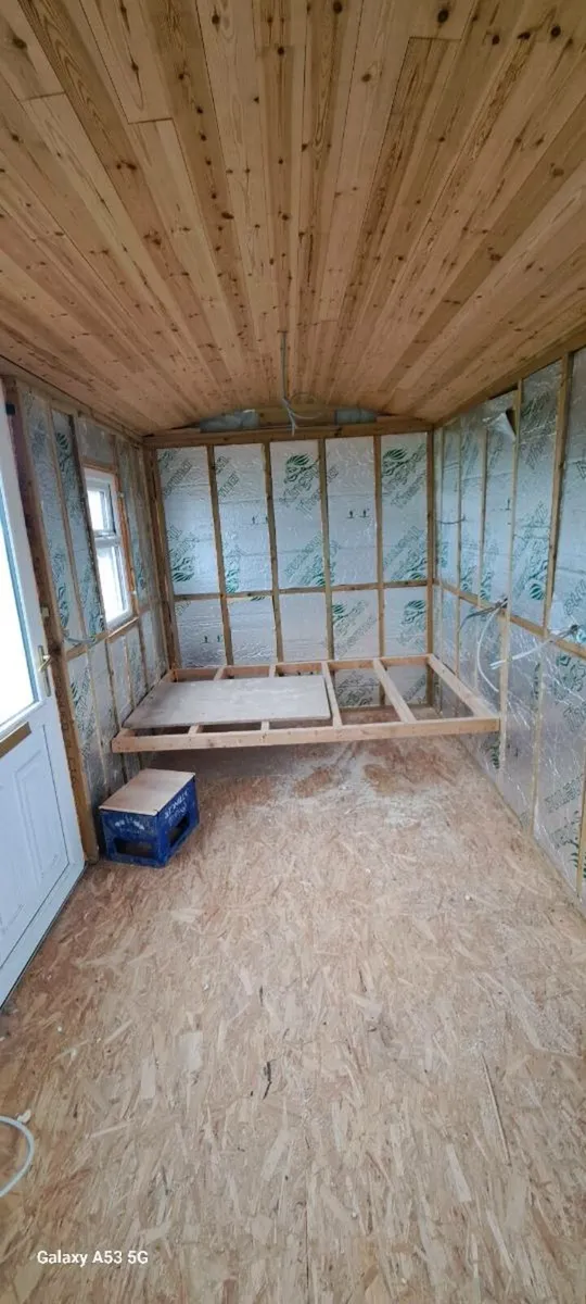 Shepherds hut/glamping - Image 4