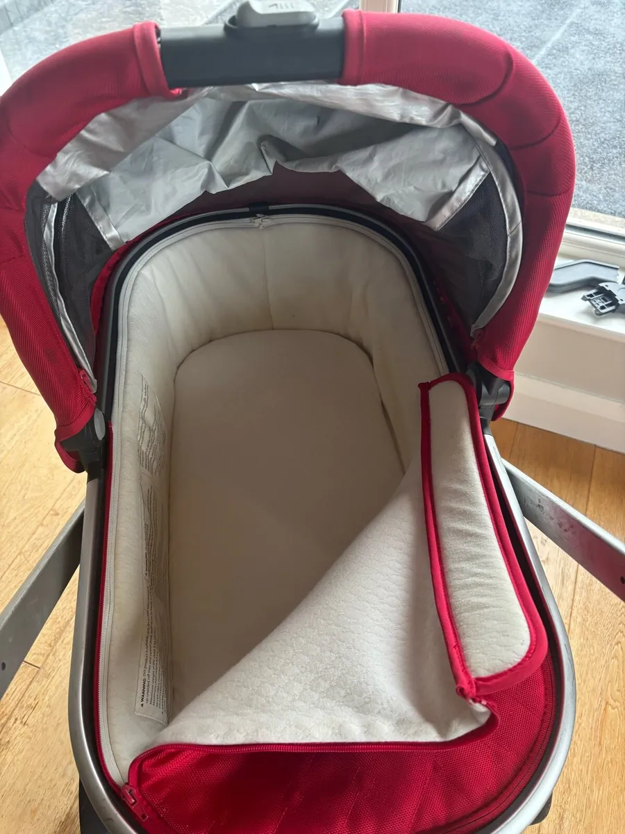 Uppababy vista travel system - Image 3