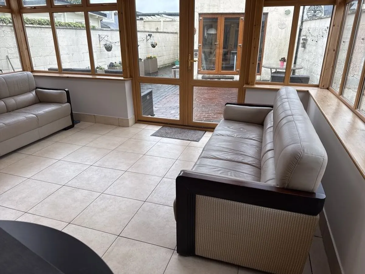 sofa - two 3 seaters. Beige Italian leather and dark wood - Image 3